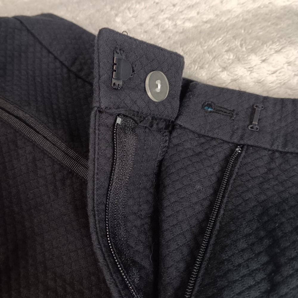 J. Mclaughlin Black Textured Ankle Pants - image 7